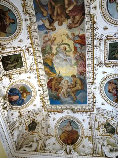 Photo 5: Interior · Vicenza , Veneto, Italy