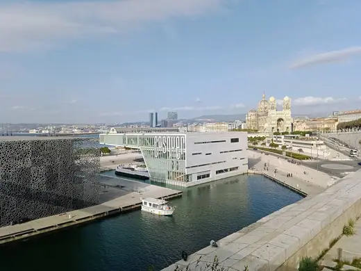 Photo 6: Context · Skyline de Marseille depuis le fort Saint-Jean, Bouches-du-Rhône, France