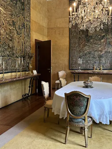 Photo 6: Interior
