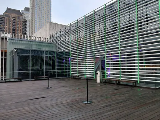 Photo 3: Exterior