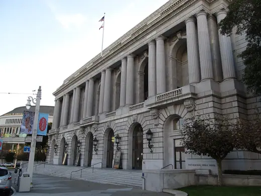 Photo 2: Exterior