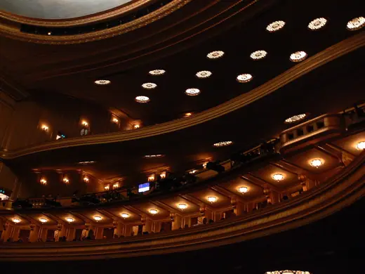 Photo 4: Interior