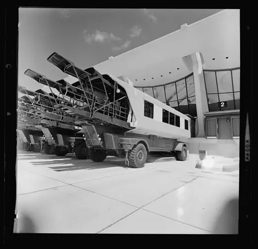 Photo 4: Exterior · Dulles International Airport mobile lounges