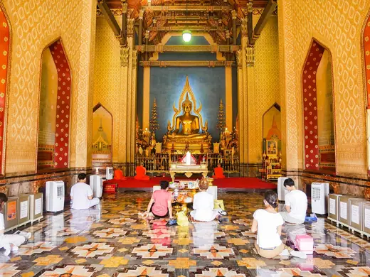 Photo 5: Interior