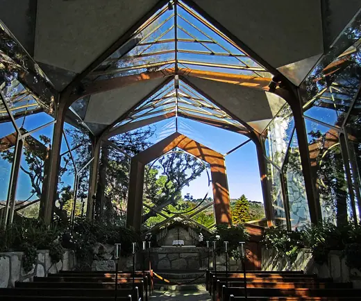 Photo 3: Exterior