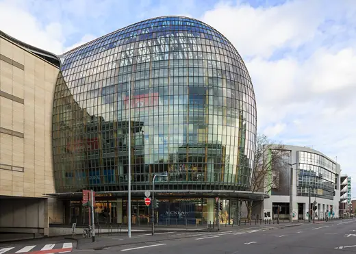 Photo 2: Exterior · Cologne, Germany: "Weltstadthaus", home of the fashion shop "Peek & Cloppenburg"