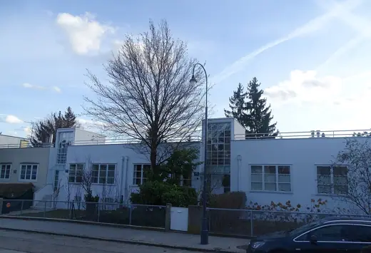 Photo 2: Exterior · Houses from the 1932 Werkbund exhibition in Vienna, Austria