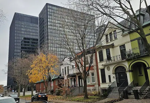 Photo 6: Context · View looking south on Wood Avenue (between Sherbrooke Street and Maisonneuve West) in Westmount, Quebec