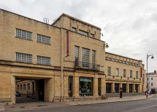 Photo 3: Exterior · Weston Library, Oxford