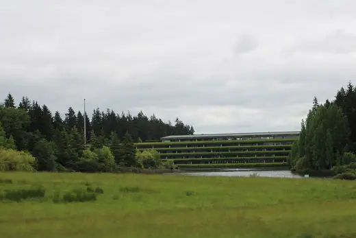 Photo 3: Exterior · Weyerhaeuser Corporate Headquarters (Federal Way, Washington)