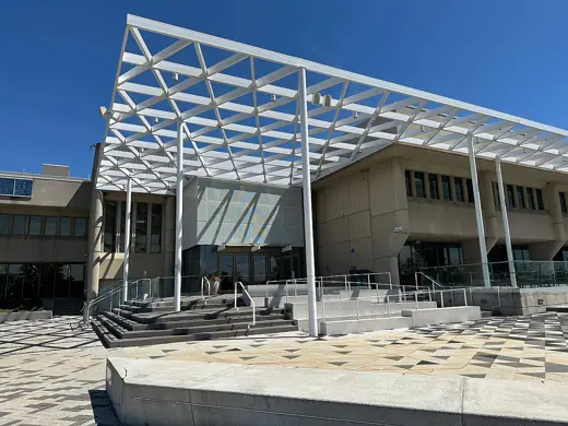 Photo 2: Exterior · William G