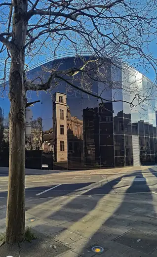 Photo 3: Exterior · Ipswich : reflections on the Willis Building
