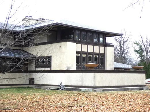 Photo 2: Exterior