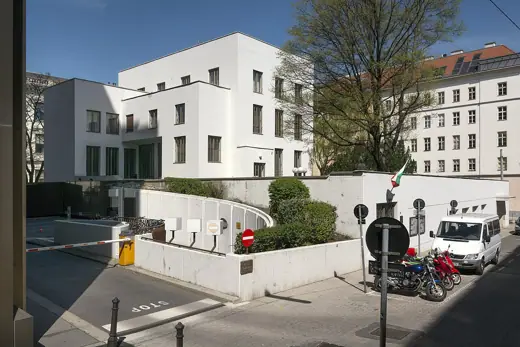 Photo 5: Exterior · Wohnhaus, Haus Stonborough-Wittgenstein