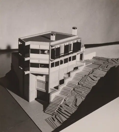 Photo 6: Model · Photo of a model of a one-family house in athens
