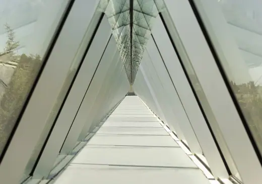 Photo 3: Interior