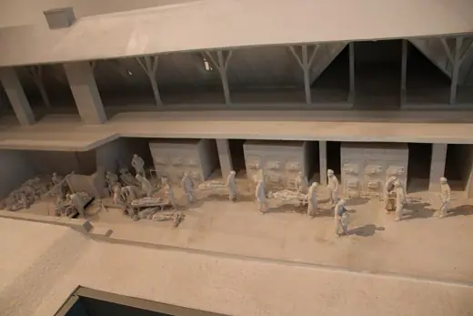 Photo 7: Model · Jerusalem, Palestine