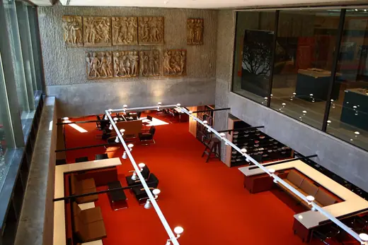 Photo 6: Interior