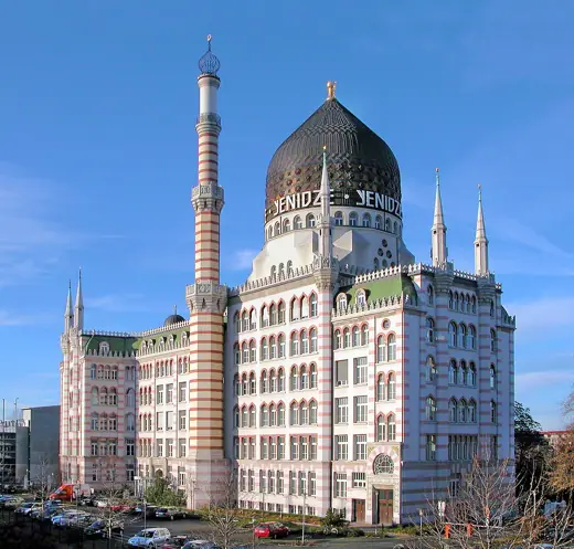 Photo 2: Exterior