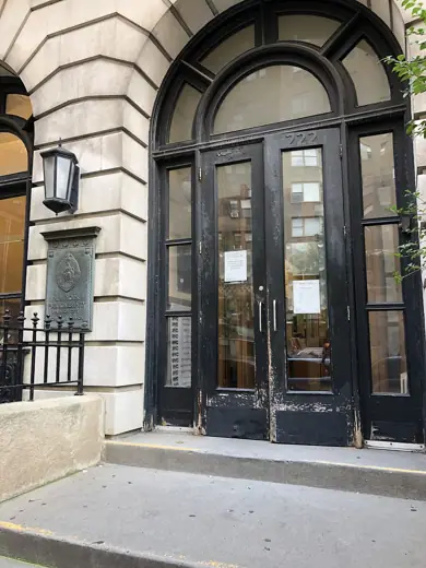 Photo 3: Exterior