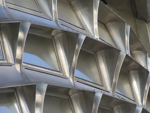 Photo 6: Detail · Windows of the Zentralsparkassenfiliale Favoritenstrasse Building in Vienna, District Favoriten