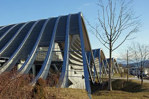 Photo 2: Exterior · Zentrum Paul Klee, im Fruchtland, Bern, Architekt Renzo Piano