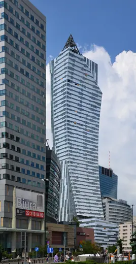 Photo 2: Exterior