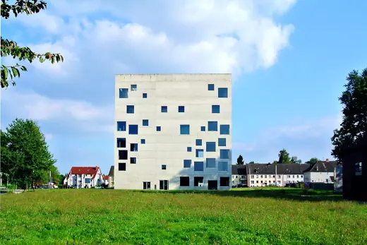 Photo 3: Exterior · school of management and design