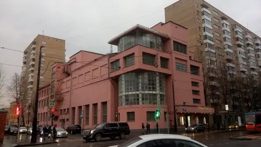 Photo 5: Context · The building of the Palace of culture named Zuev, Lesnaya street, 18, Moscow
